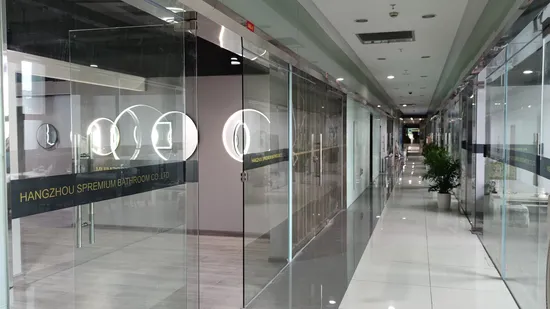 Venta al por mayor de fábrica Rectangular sin marco Plata LED Pared Piso de pie Longitud de cuerpo completo Salón Espejo táctil inteligente con luces